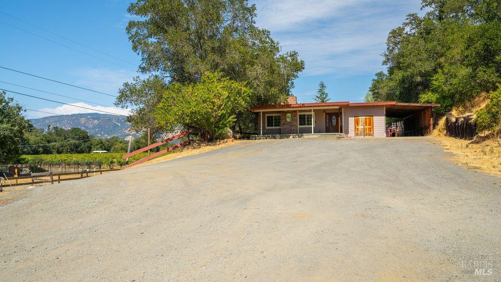 40 El Rancho Drive Cloverdale CA 95425