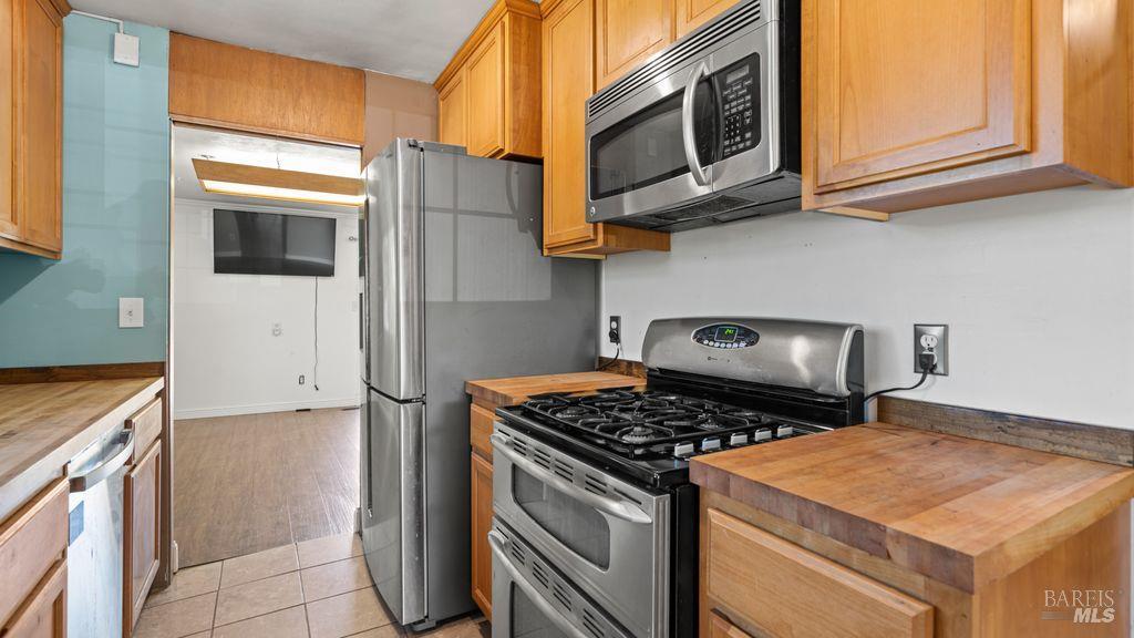 40 El Rancho Drive Cloverdale CA 95425