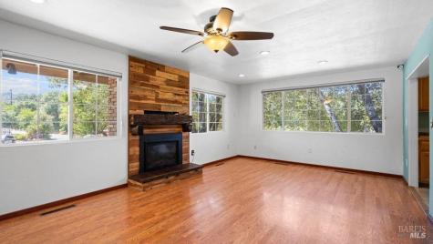 40 El Rancho Drive Cloverdale CA 95425