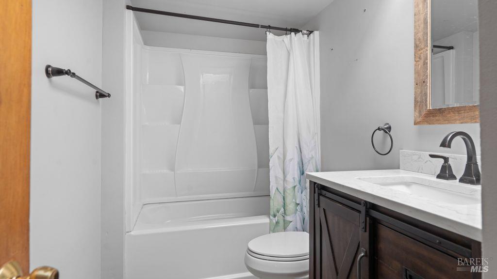 40 El Rancho Drive Cloverdale CA 95425