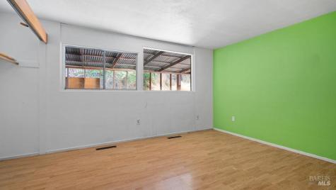 40 El Rancho Drive Cloverdale CA 95425