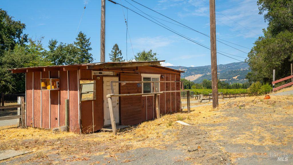 40 El Rancho Drive Cloverdale CA 95425