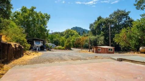 40 El Rancho Drive Cloverdale CA 95425