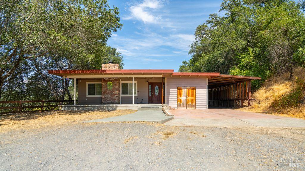40 El Rancho Drive Cloverdale CA 95425