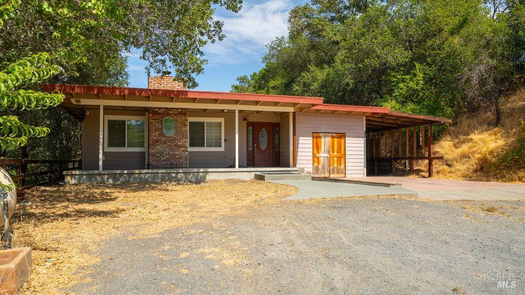 40 El Rancho Drive Cloverdale CA 95425