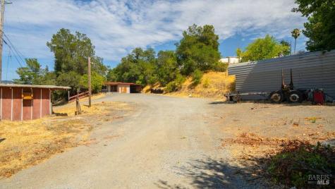 40 El Rancho Drive Cloverdale CA 95425