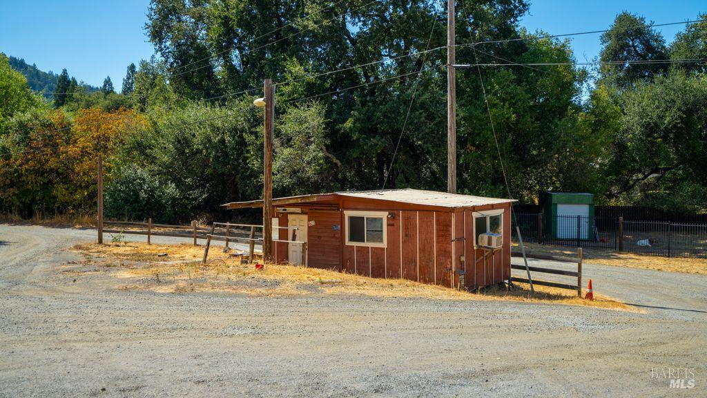 40 El Rancho Drive Cloverdale CA 95425