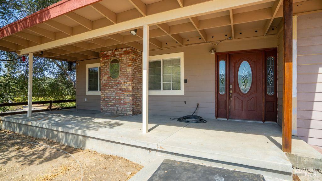 40 El Rancho Drive Cloverdale CA 95425