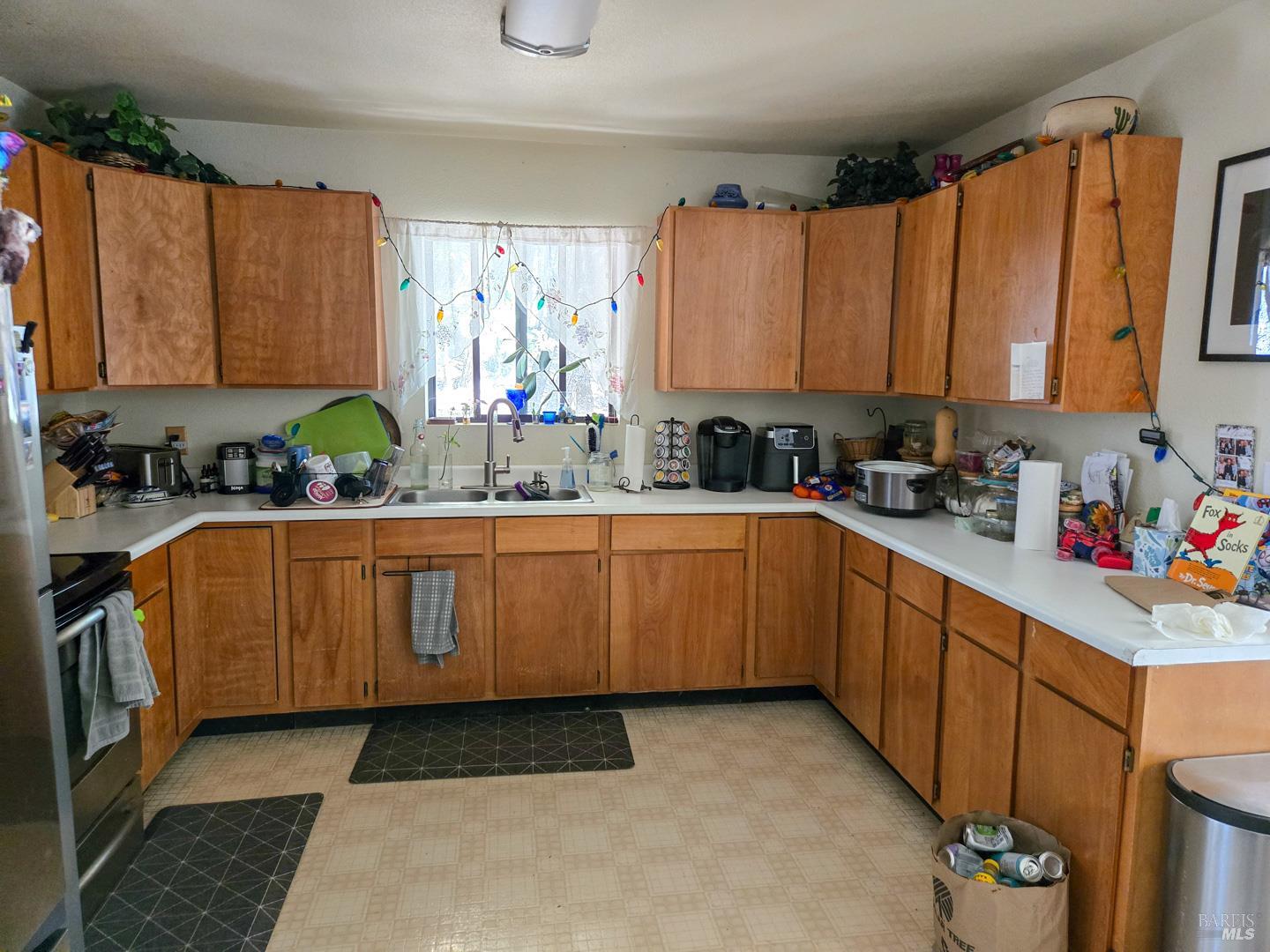 27430 Fox Road Willits CA 95490