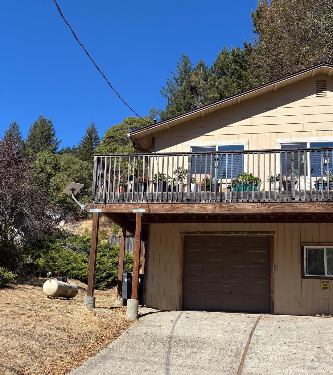 27430 Fox Road Willits CA 95490