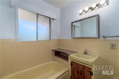 3216 Lakeshore Boulevard Nice CA 95464