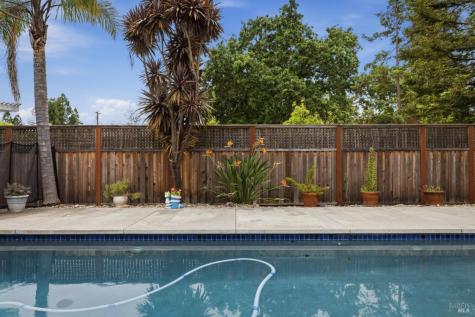 2273 White Chapel Court Santa Rosa CA 95401