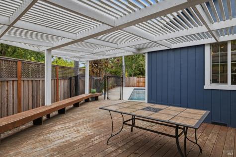 2273 White Chapel Court Santa Rosa CA 95401