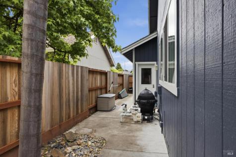 2273 White Chapel Court Santa Rosa CA 95401