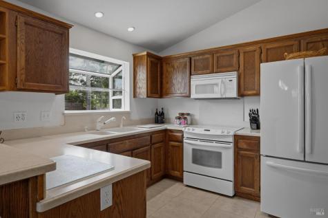 2273 White Chapel Court Santa Rosa CA 95401