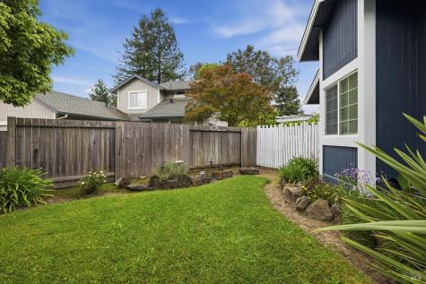 2273 White Chapel Court Santa Rosa CA 95401