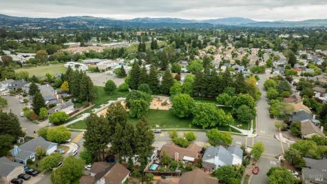 2273 White Chapel Court Santa Rosa CA 95401