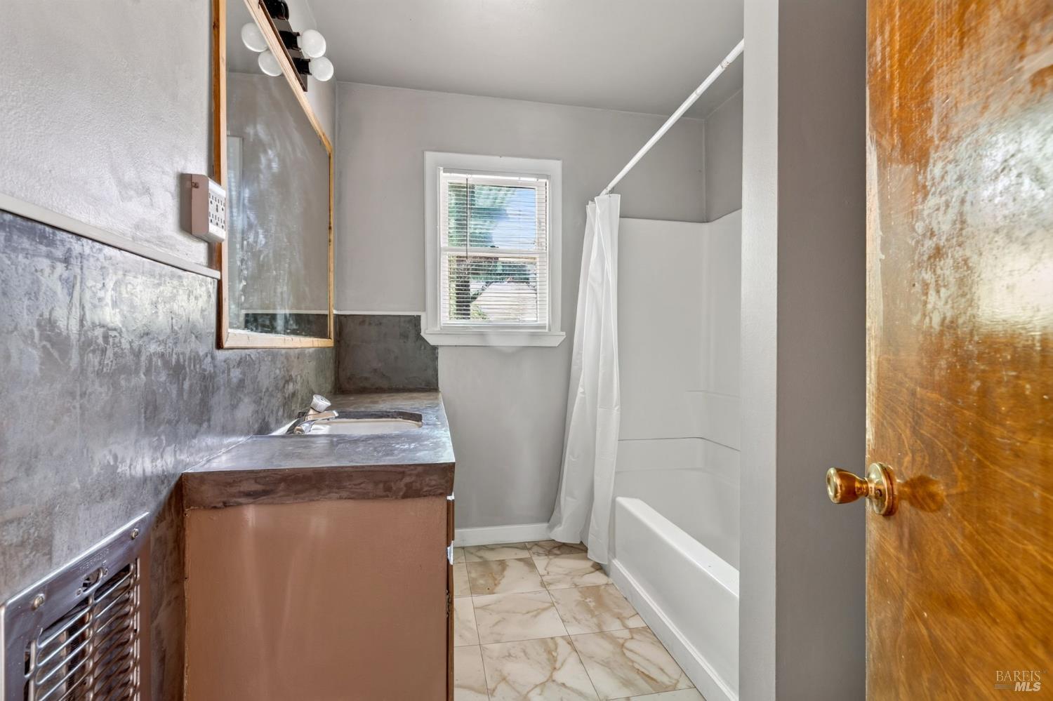 390 S Orchard Avenue Ukiah CA 95482