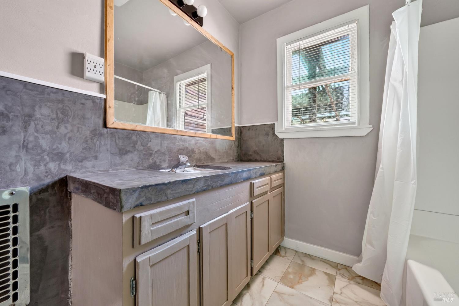 390 S Orchard Avenue Ukiah CA 95482