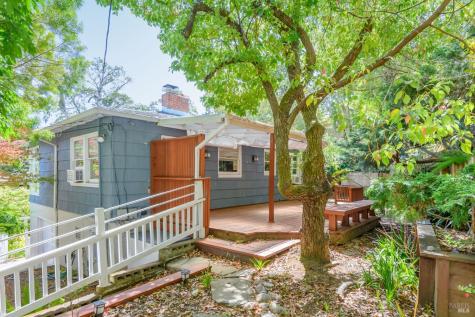 25 Maple Avenue Fairfax CA 94930