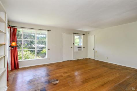 25 Maple Avenue Fairfax CA 94930