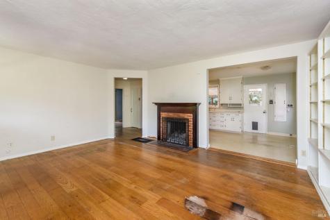25 Maple Avenue Fairfax CA 94930