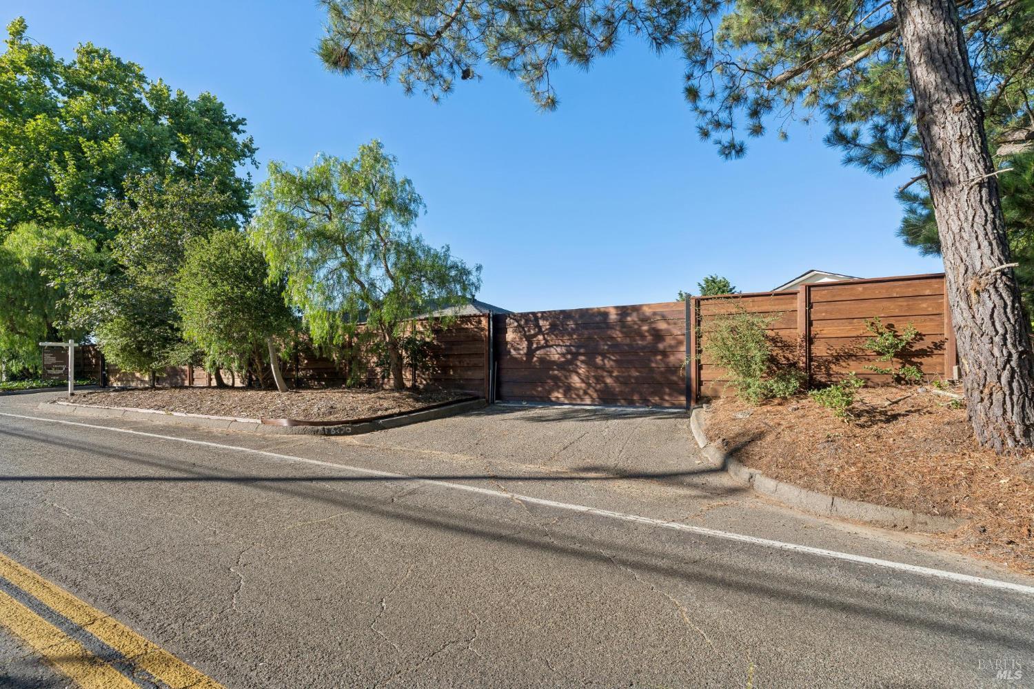 6370 Lone Pine Road Sebastopol CA 95472