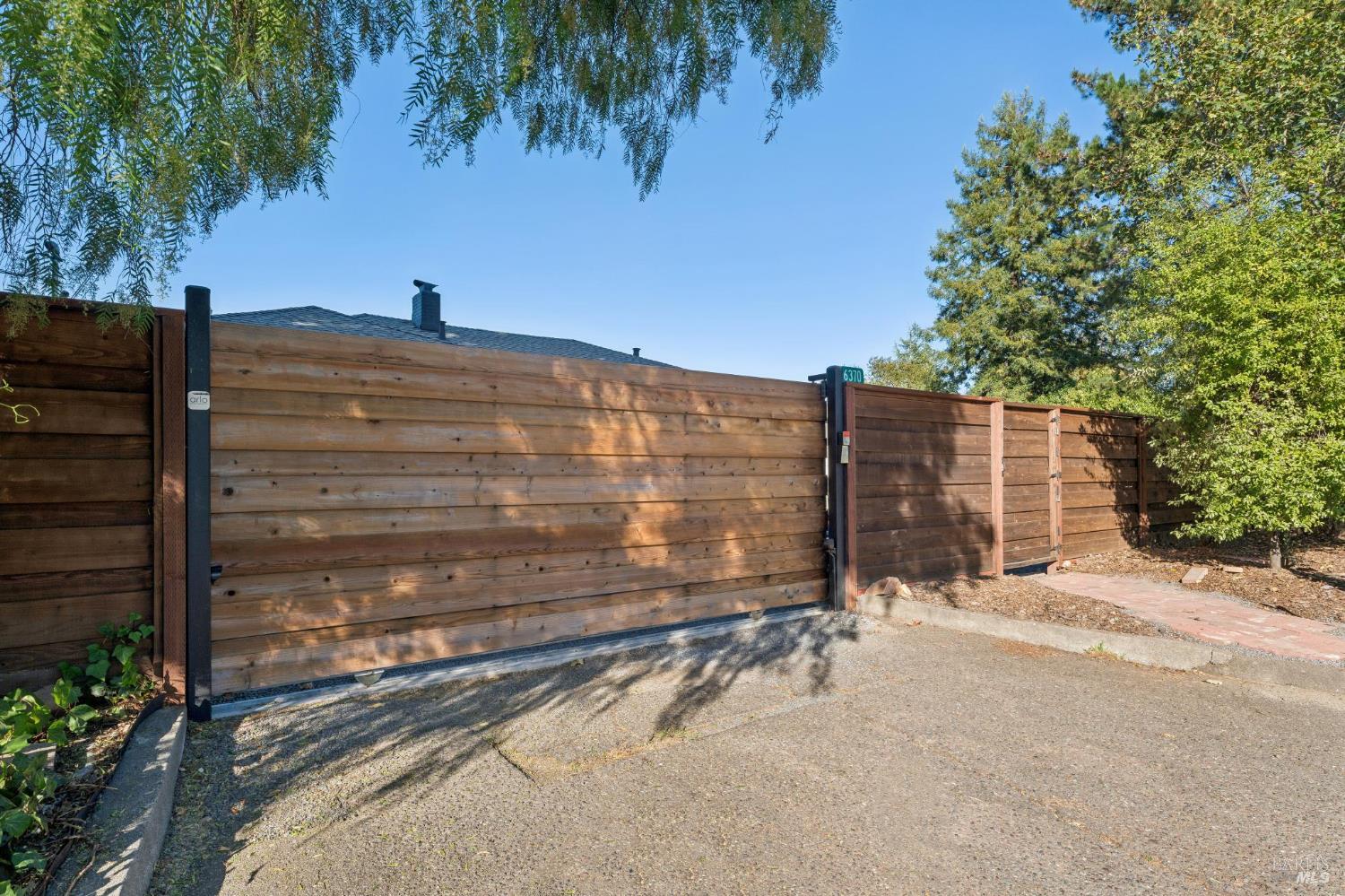 6370 Lone Pine Road Sebastopol CA 95472