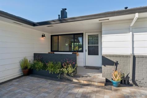 6370 Lone Pine Road Sebastopol CA 95472