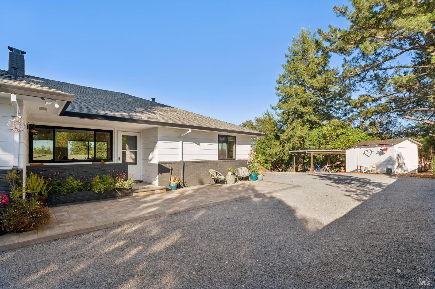 6370 Lone Pine Road Sebastopol CA 95472