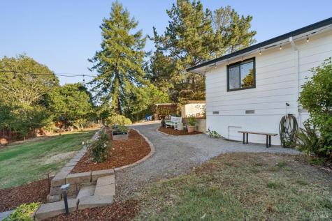 6370 Lone Pine Road Sebastopol CA 95472