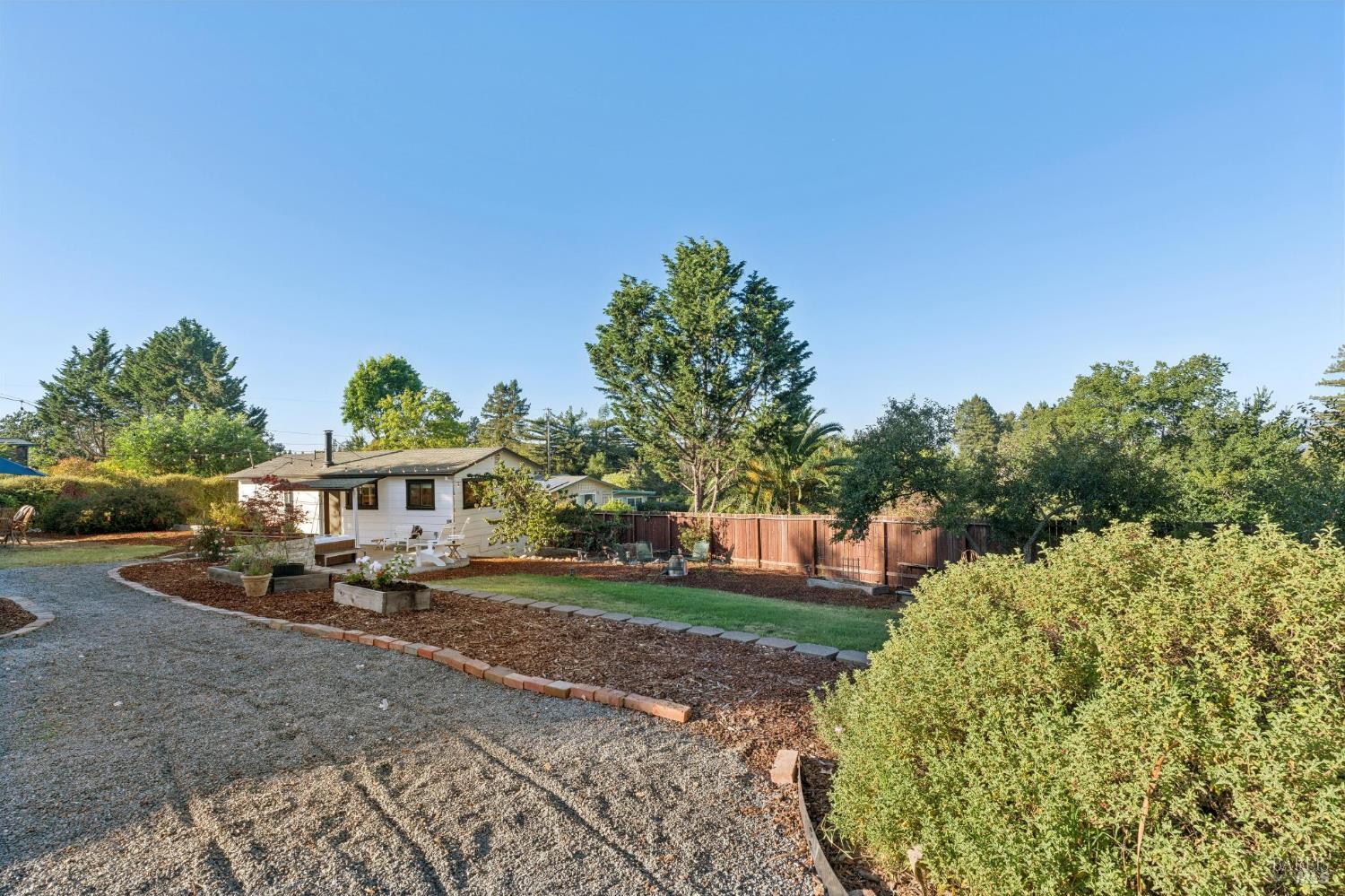 6370 Lone Pine Road Sebastopol CA 95472
