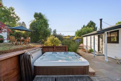 6370 Lone Pine Road Sebastopol CA 95472