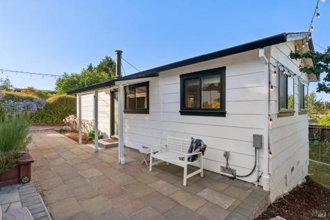 6370 Lone Pine Road Sebastopol CA 95472