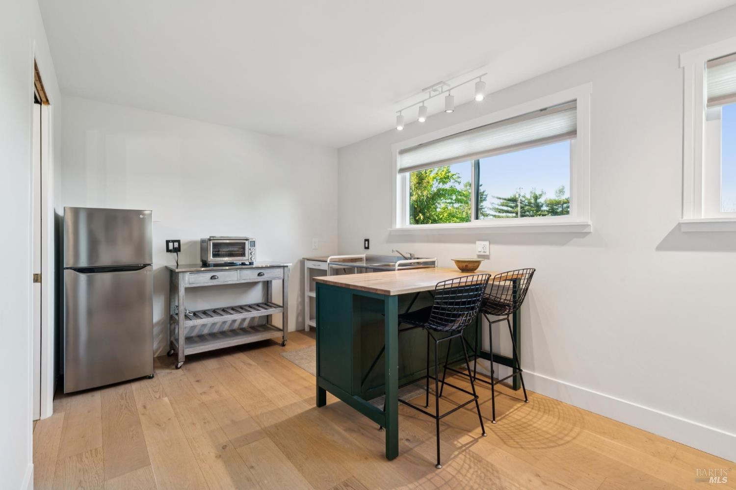 6370 Lone Pine Road Sebastopol CA 95472
