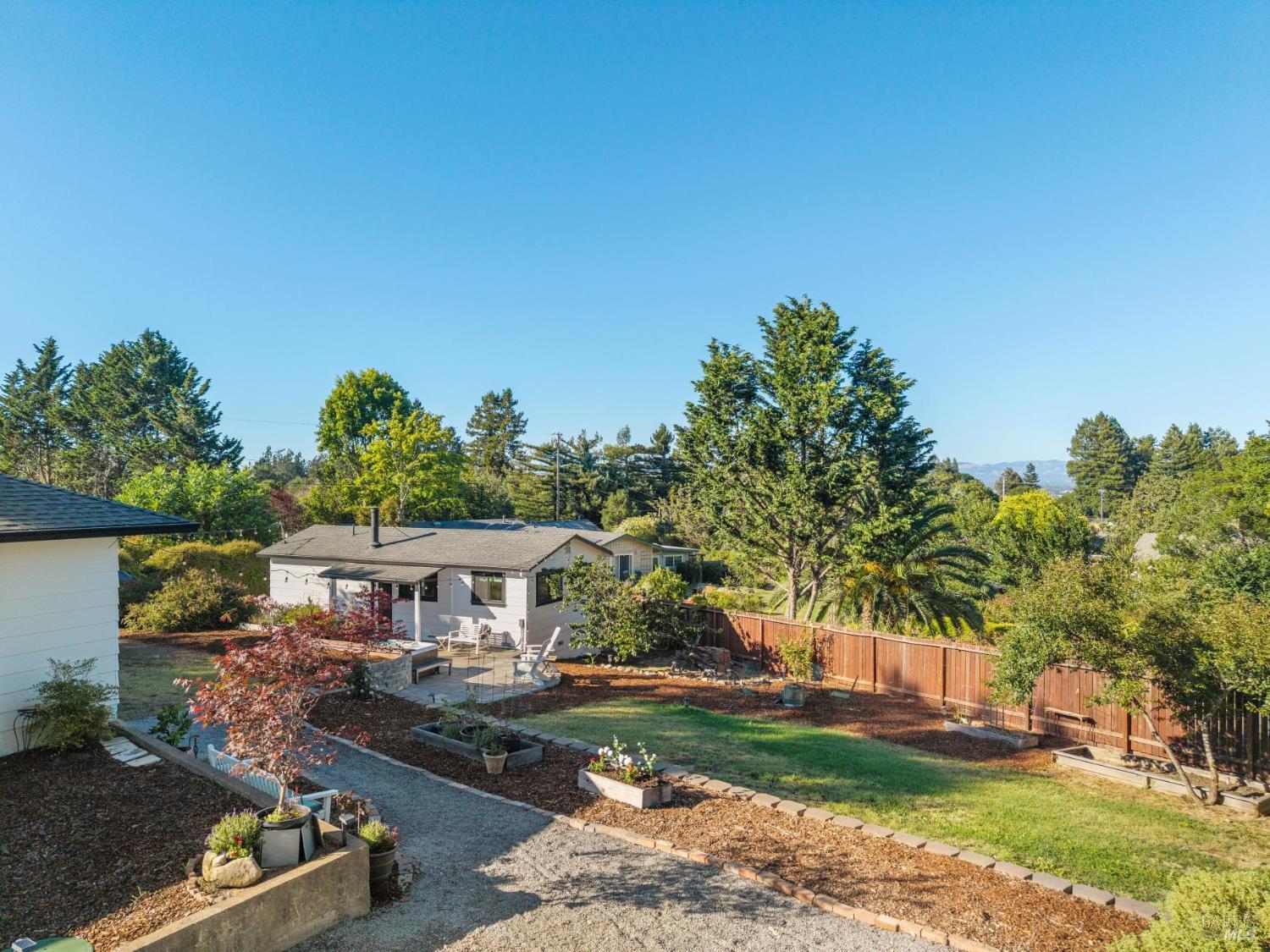 6370 Lone Pine Road Sebastopol CA 95472