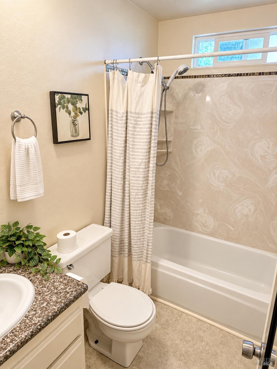 1210 Waxwing Drive Suisun City CA 94585