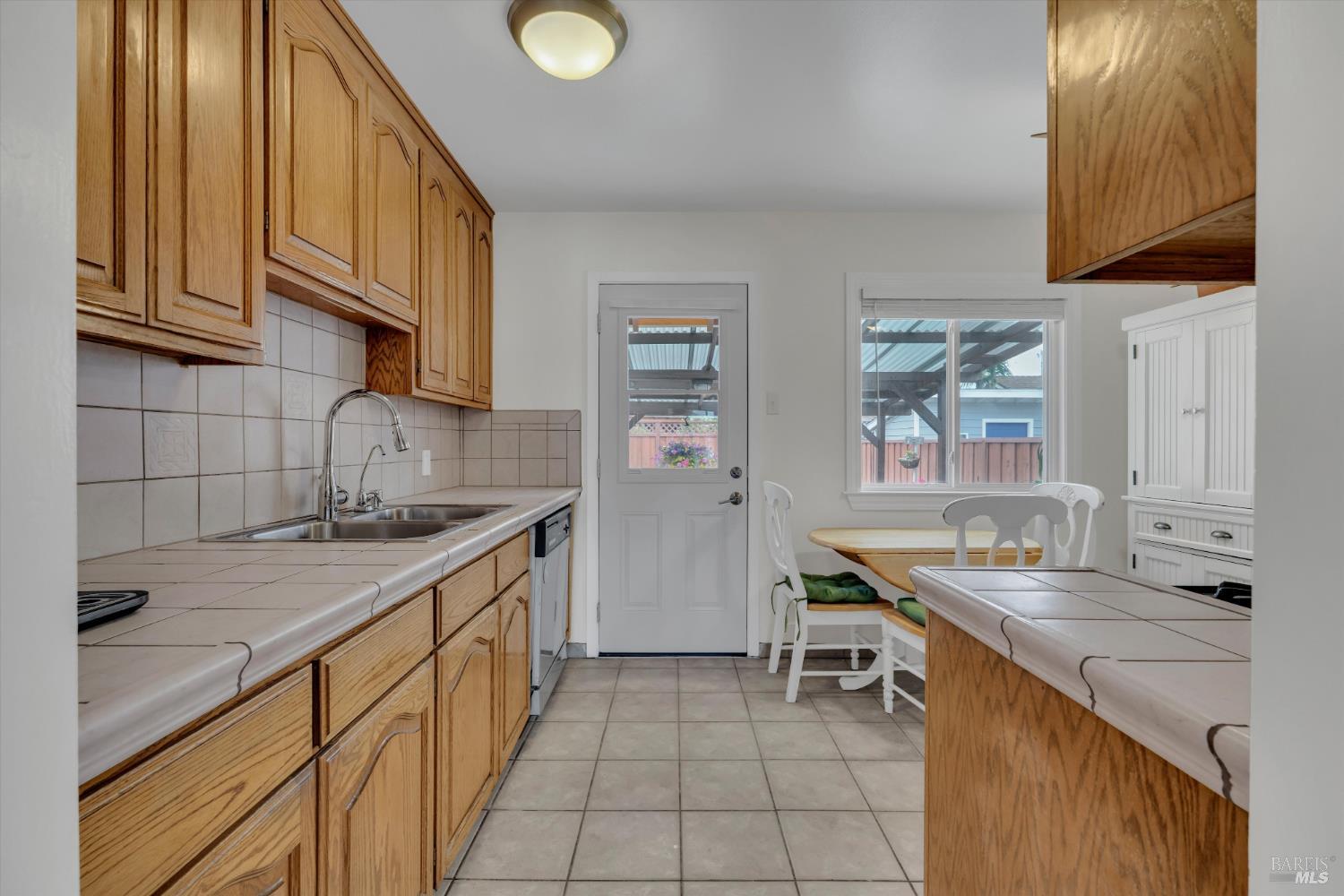 1592 Willow Avenue San Leandro CA 94579