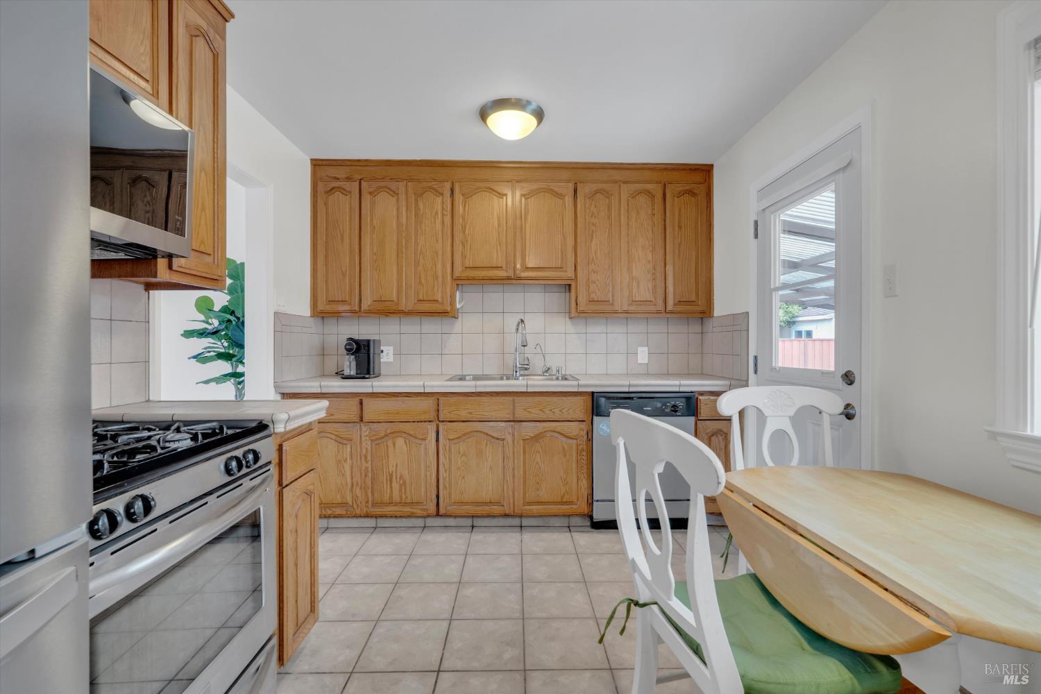 1592 Willow Avenue San Leandro CA 94579
