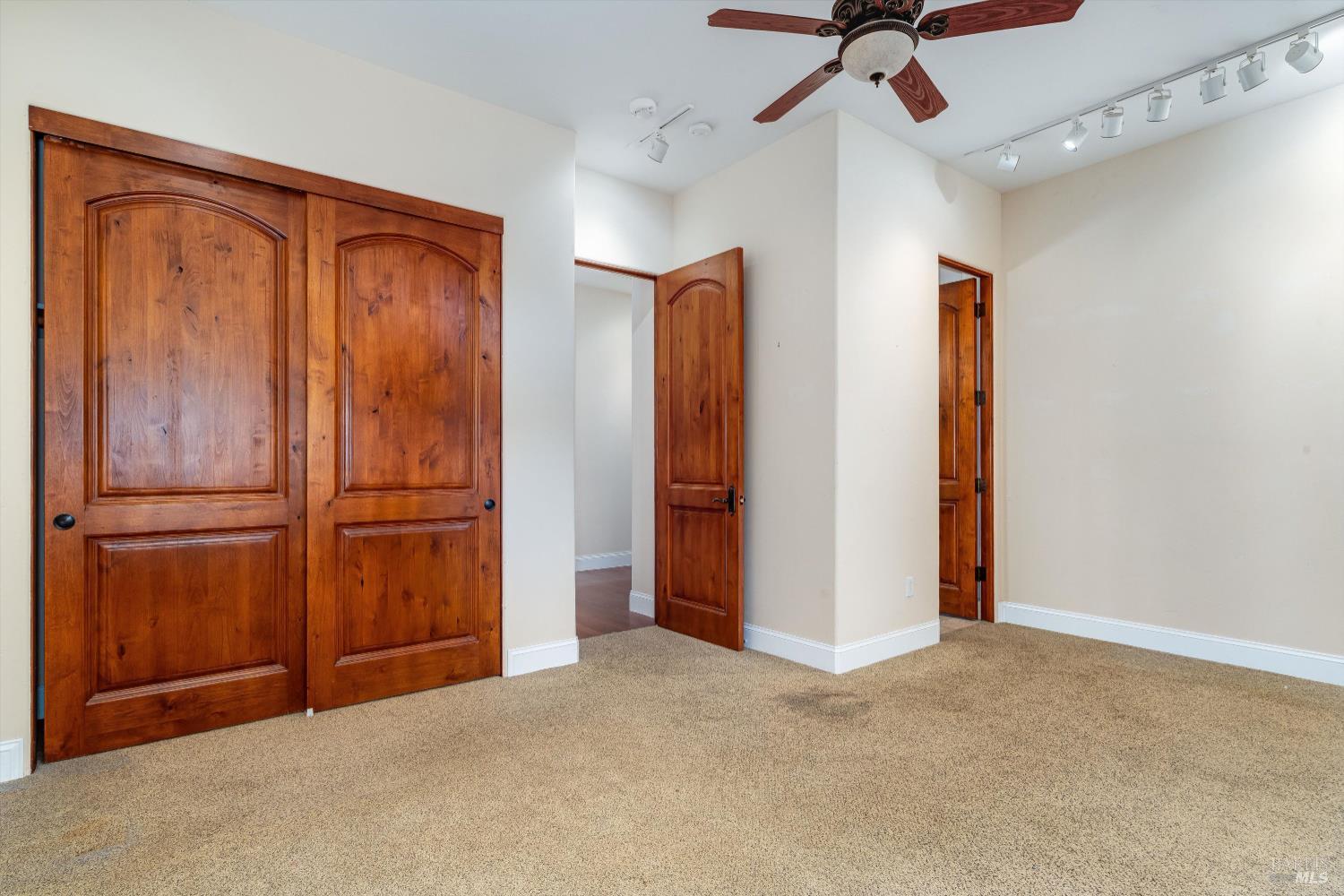405 London Way Sonoma CA 95476