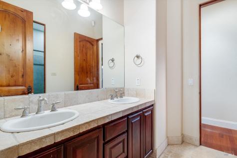 405 London Way Sonoma CA 95476