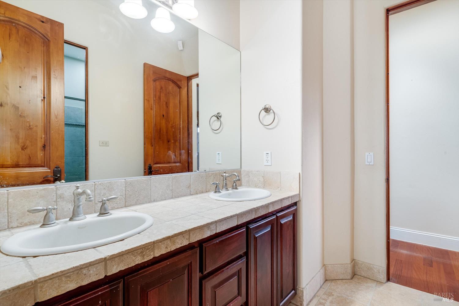 405 London Way Sonoma CA 95476