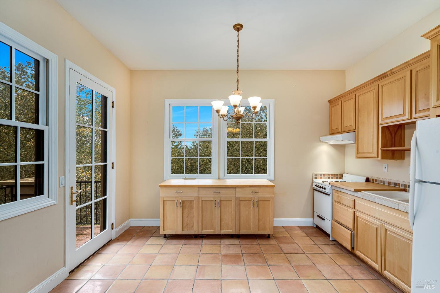 405 London Way Sonoma CA 95476