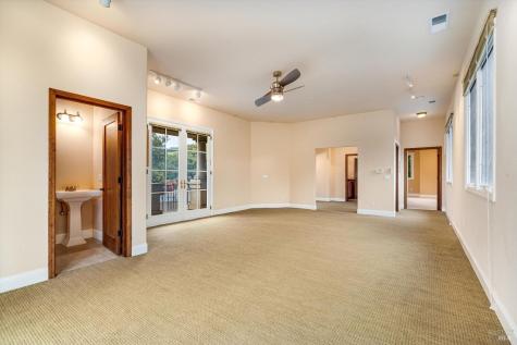 405 London Way Sonoma CA 95476