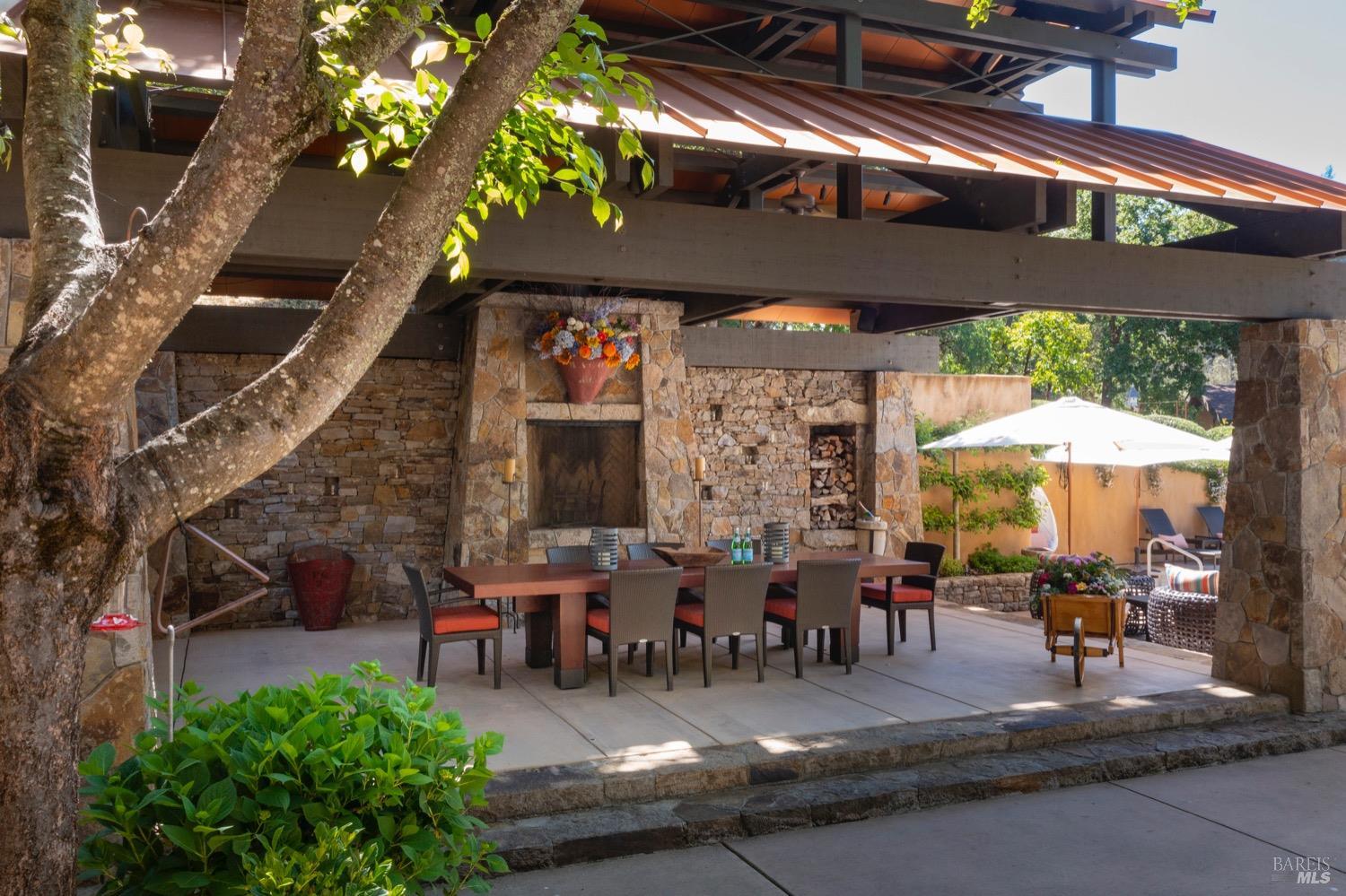 1250 Oakwood Lane St. Helena CA 94574