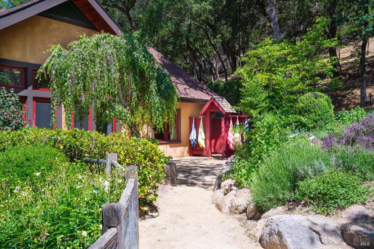 1250 Oakwood Lane St. Helena CA 94574