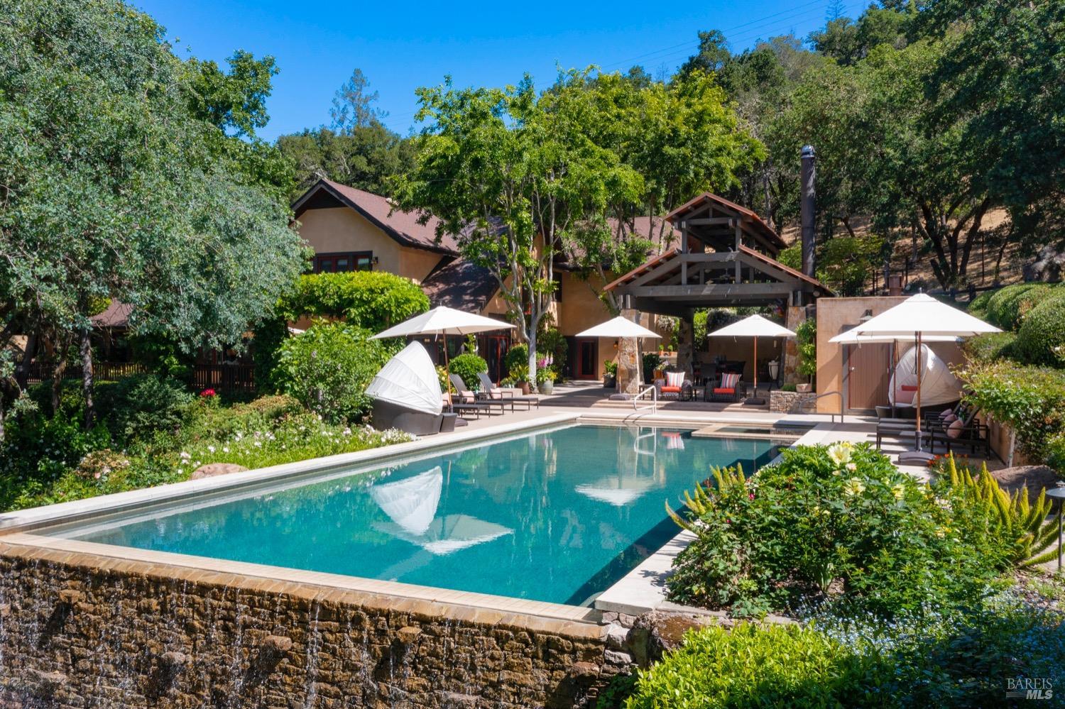 1250 Oakwood Lane St. Helena CA 94574