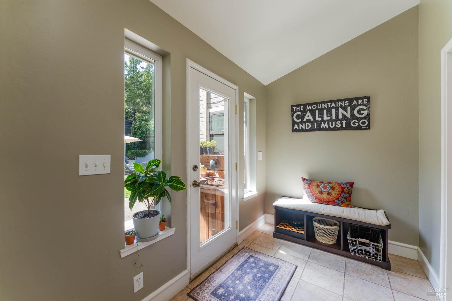 25 Highland Court Ukiah CA 95482