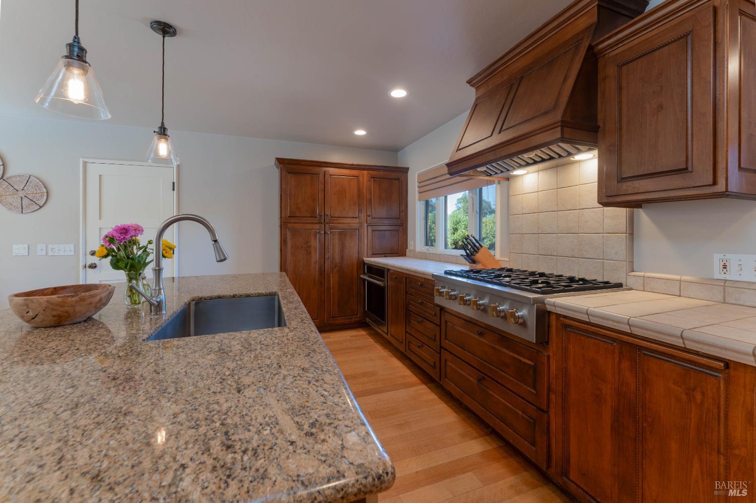 25 Highland Court Ukiah CA 95482