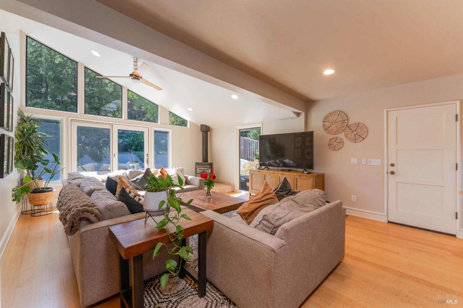 25 Highland Court Ukiah CA 95482